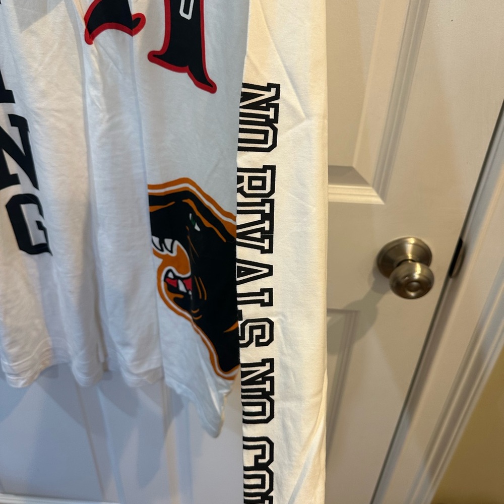 Akoo Graphic Long Sleeve Tee - Picture 4 of 10